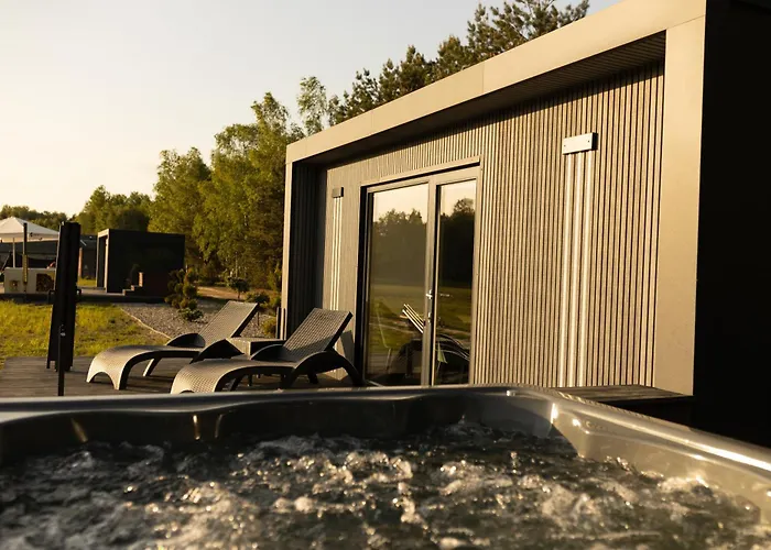 Uroczy Maly Domek Z Jacuzzi